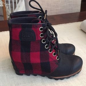 Sorel PDX Wedge Plaid Boot Sz 6.5